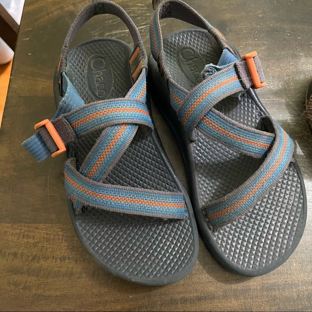 Chaco youth size 2 big kid sandals. Great condition.